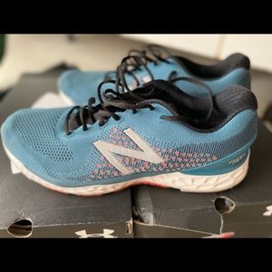 New Balance mens sneakers size 13